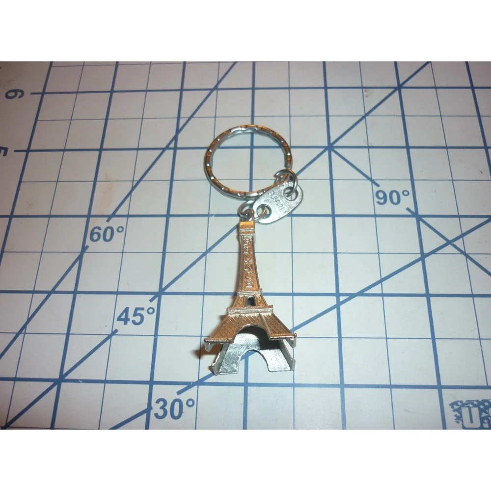 Unbranded eiffel tower